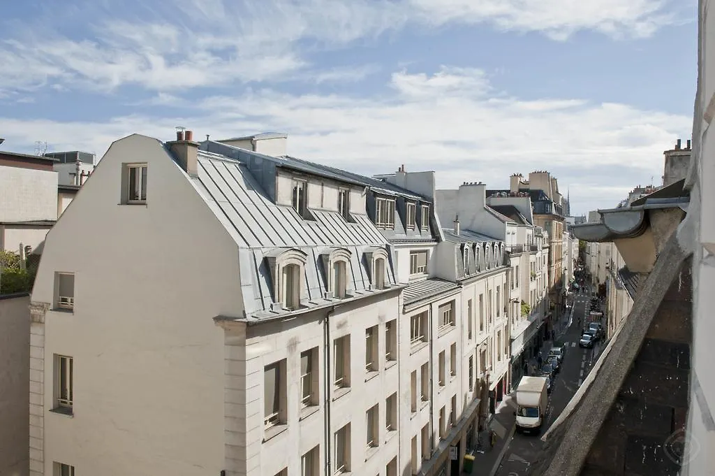 Classy St. Germain Apartment Paris France