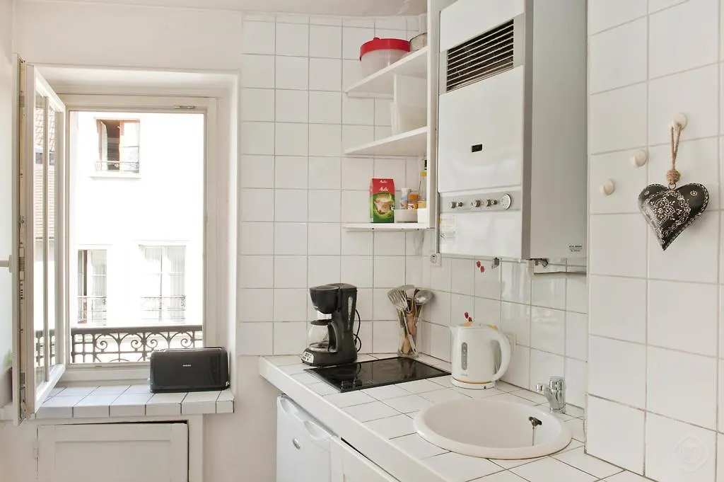 Classy St. Germain Apartment Paris