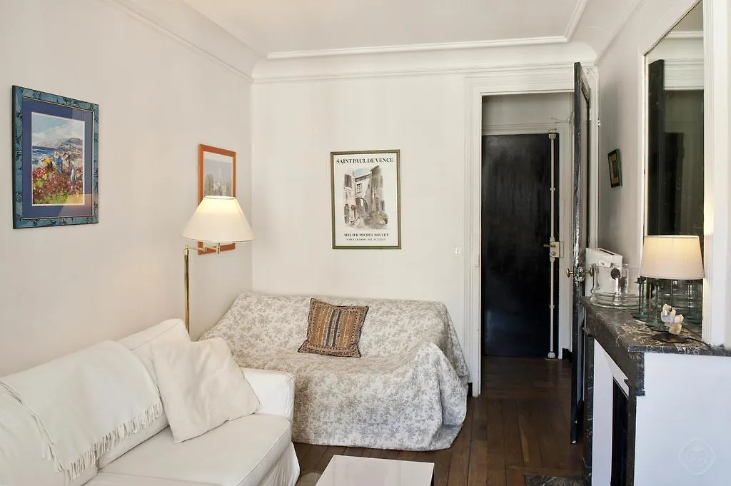 Classy St. Germain Apartment Paris