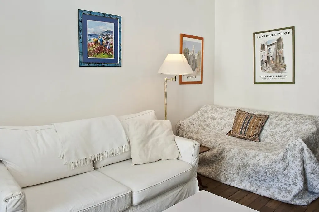 Classy St. Germain Apartment Paris